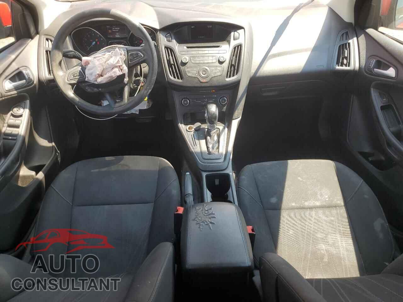 FORD FOCUS 2017 - 1FADP3K20HL215911