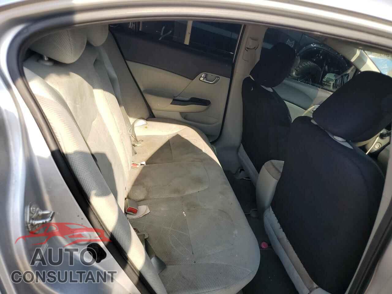 HONDA CIVIC 2012 - 2HGFB2F86CH524347