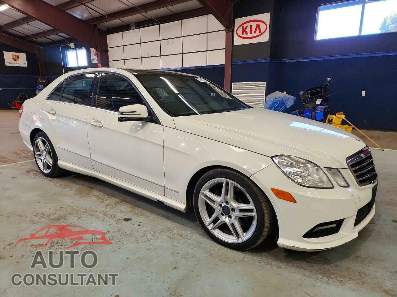 MERCEDES-BENZ E-CLASS 2011 - WDDHF8HB4BA385426
