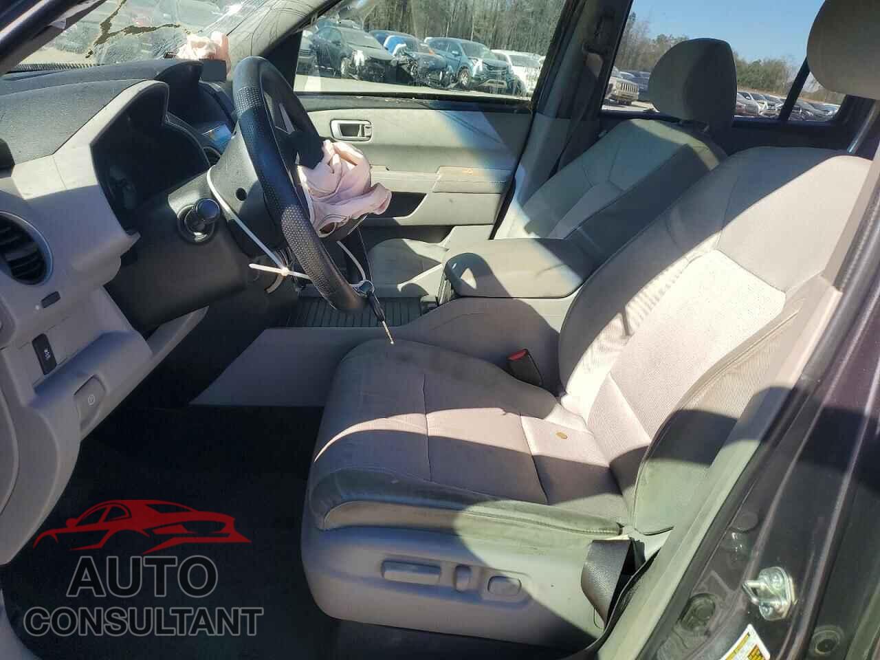 HONDA PILOT 2015 - 5FNYF3H33FB034591
