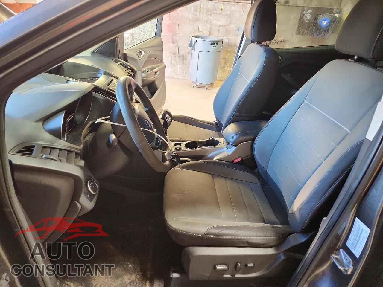 FORD ESCAPE 2015 - 1FMCU0G77FUC57996