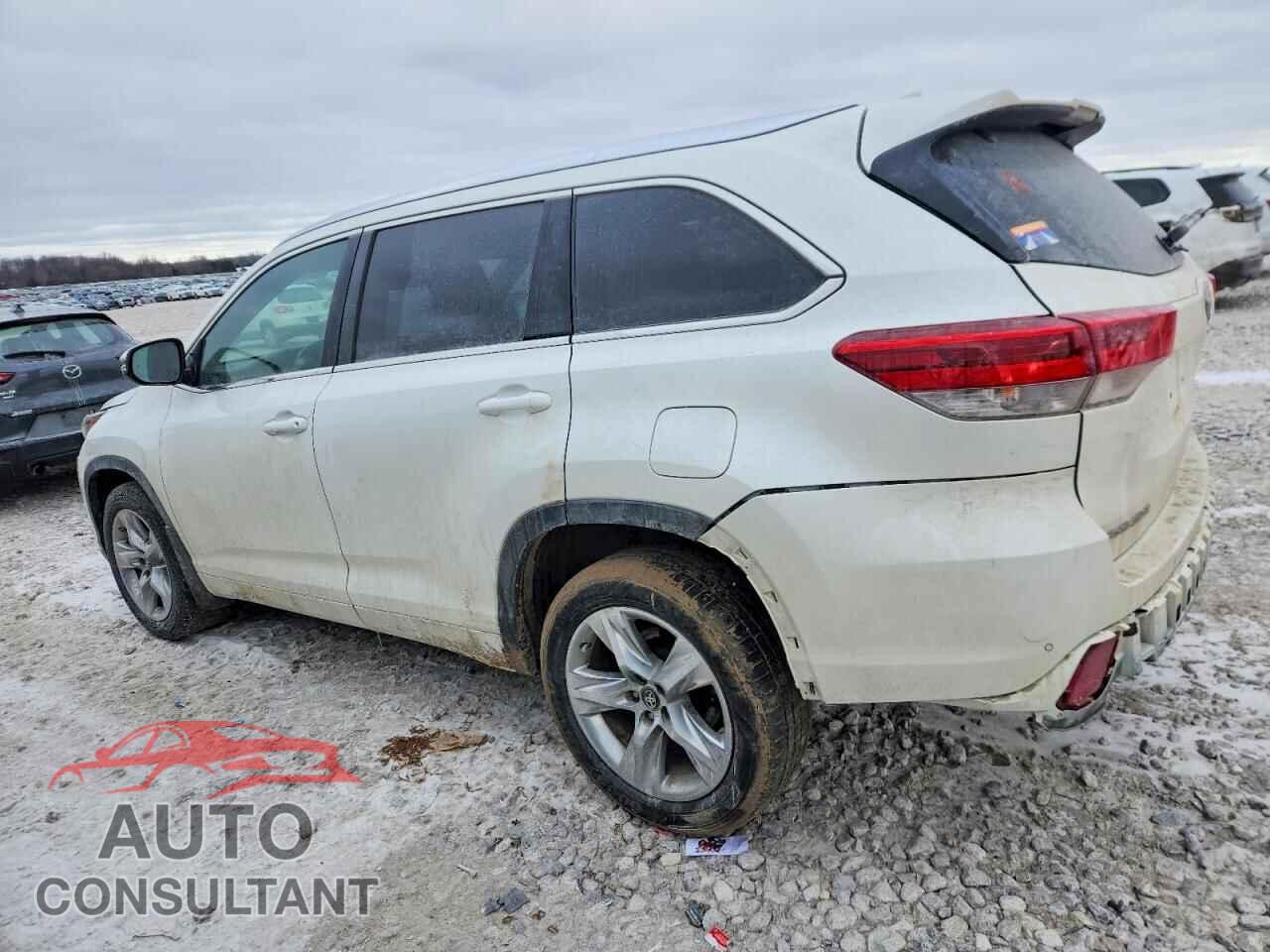 TOYOTA HIGHLANDER 2018 - 5TDDZRFH3JS856190
