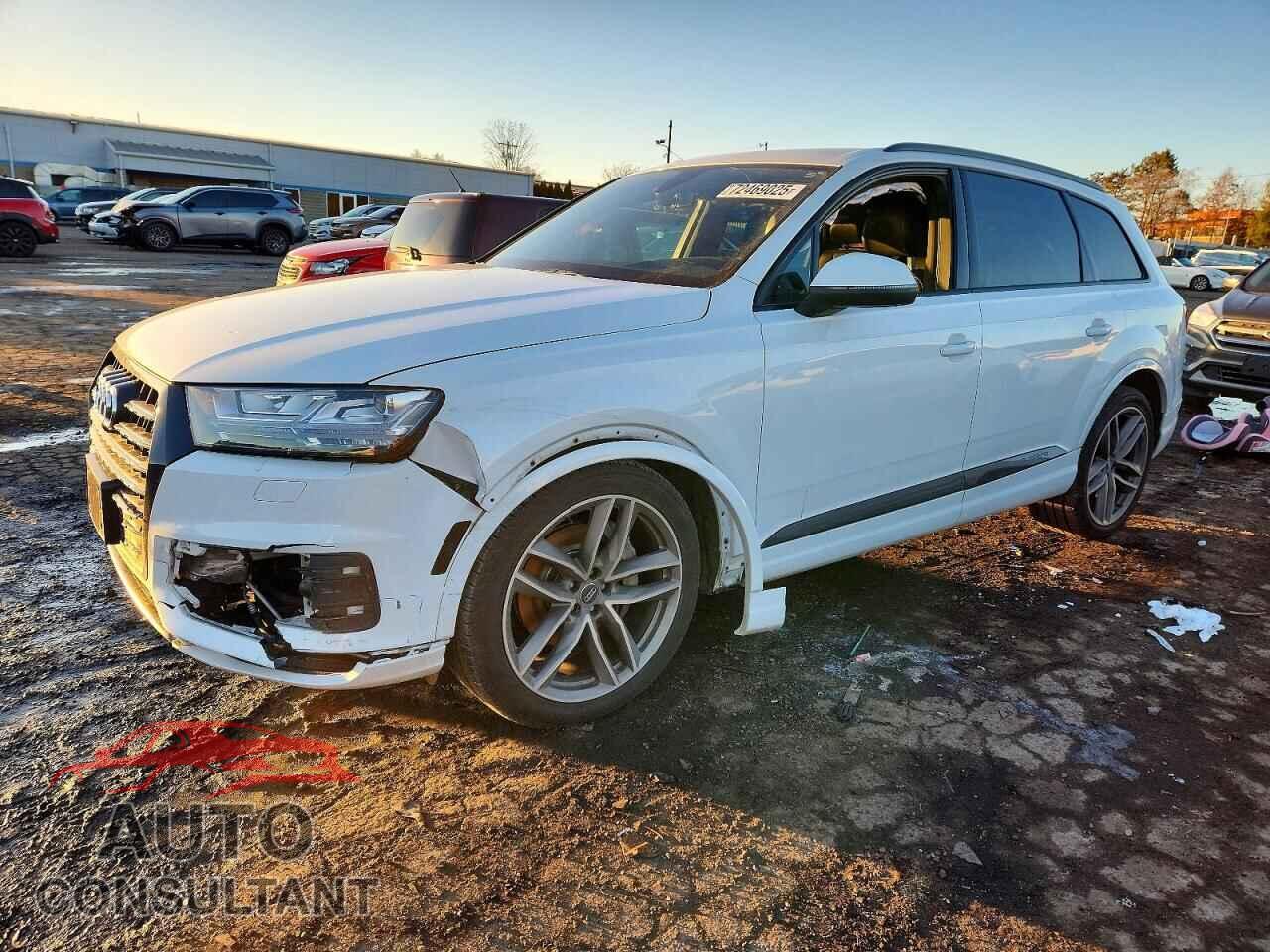 AUDI Q7 2017 - WA1VAAF77HD056237