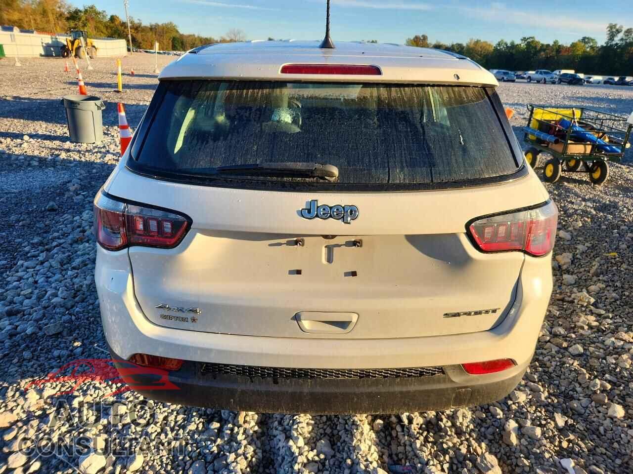 JEEP COMPASS 2019 - 3C4NJDAB3KT744997