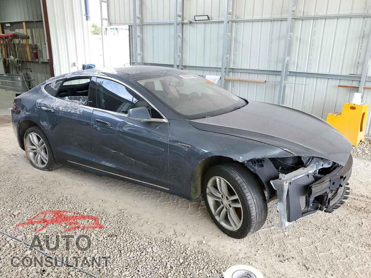 TESLA MODEL S 2013 - 5YJSA1CN9DFP27695