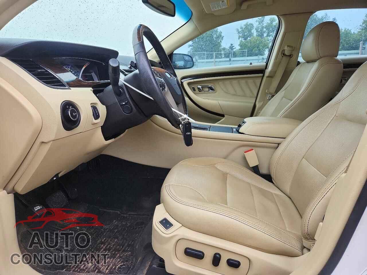 FORD TAURUS 2015 - 1FAHP2F83FG157535