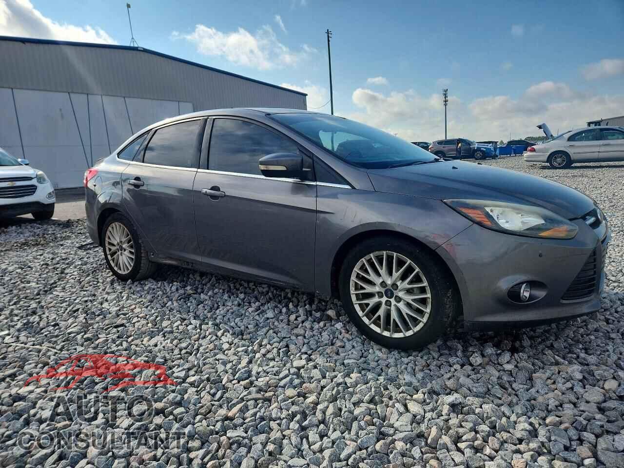 FORD FOCUS 2013 - 1FADP3J24DL383692