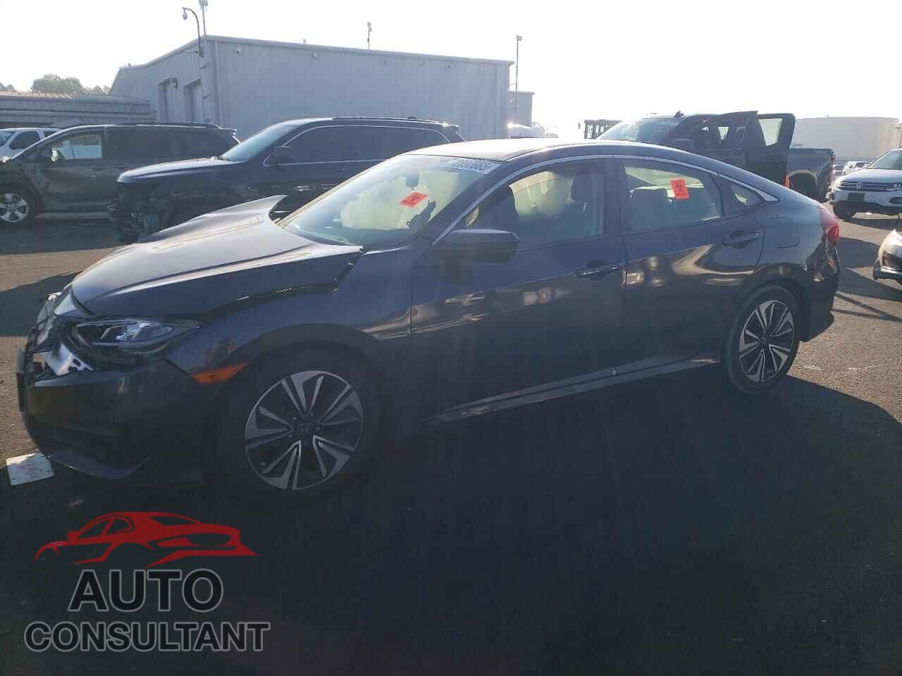 HONDA CIVIC 2018 - JHMFC1F32JX043433