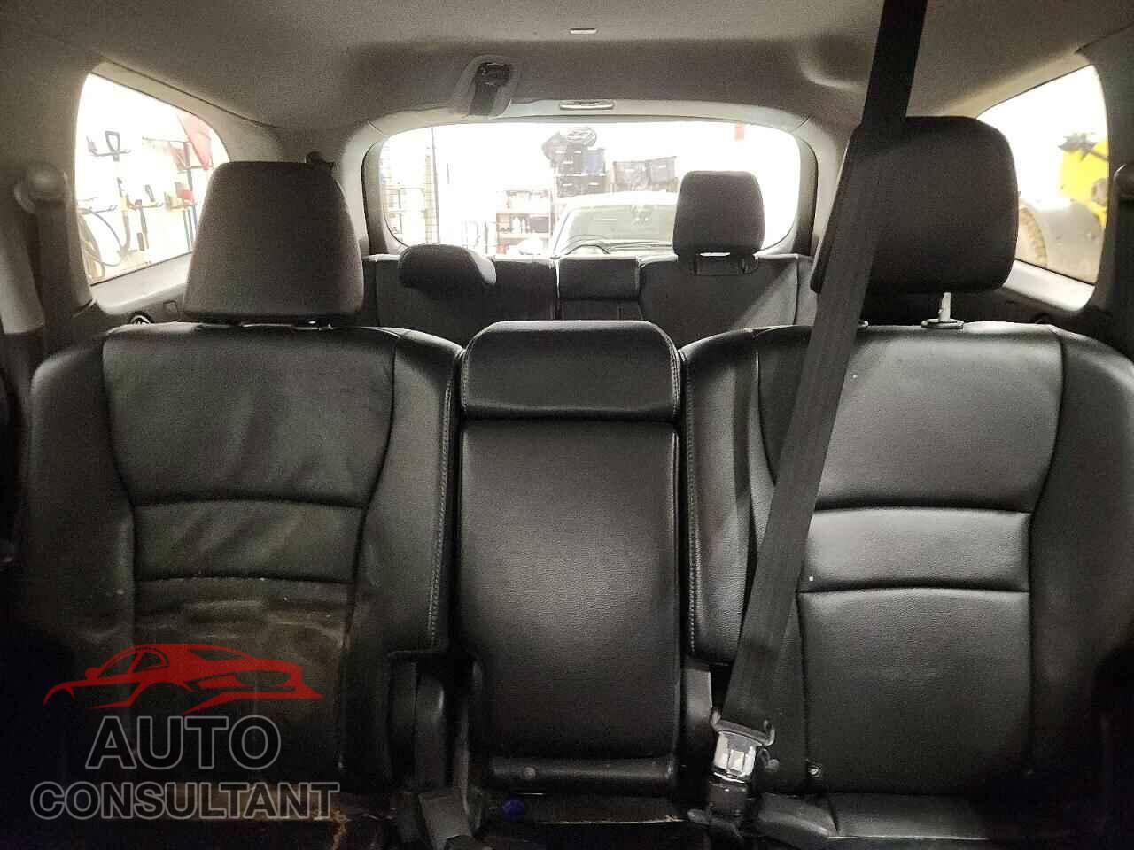 HONDA PILOT 2016 - 5FNYF6H69GB023091