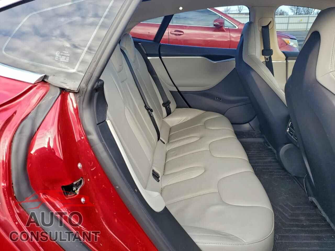 TESLA MODEL S 2013 - 5YJSA1DN6DFP09413