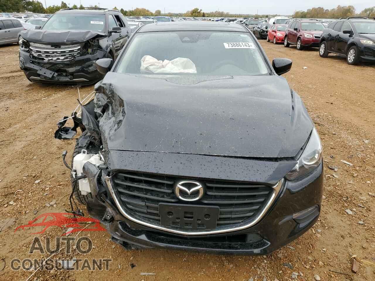 MAZDA 3 2018 - 3MZBN1V33JM169296