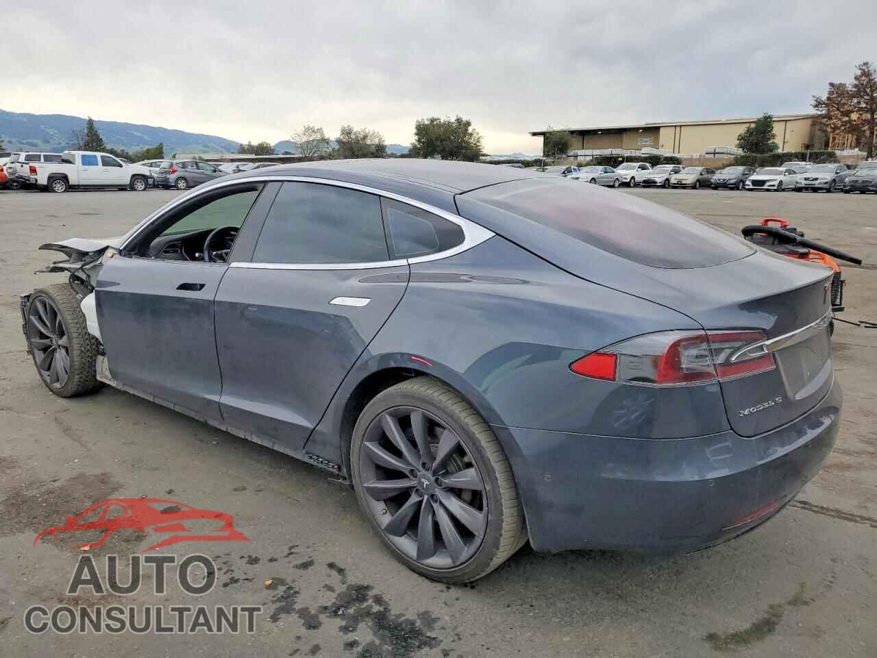 TESLA MODEL S 2016 - 5YJSA1E25GF150526