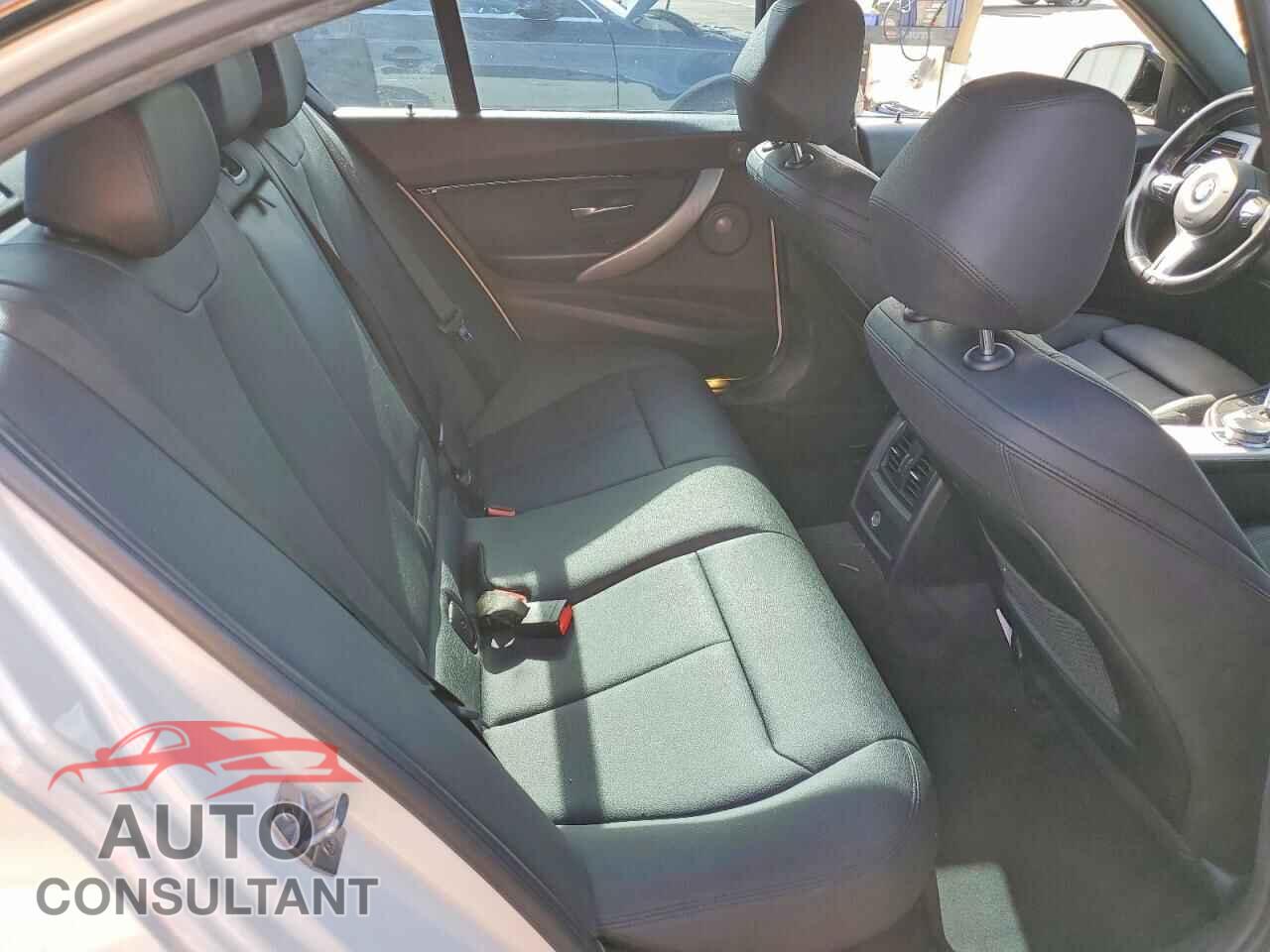BMW 3 SERIES 2017 - WBA8E1C39HA159358