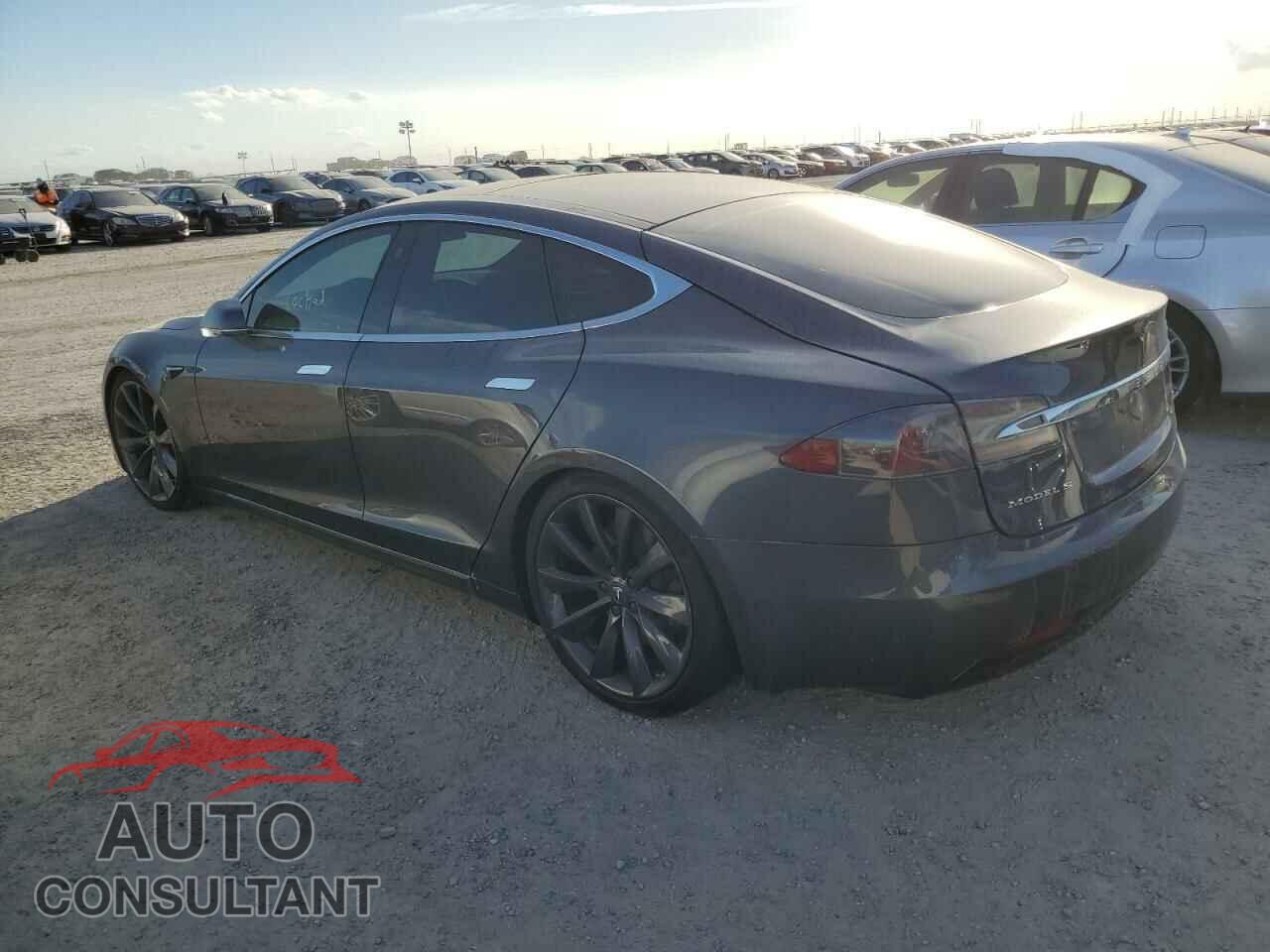 TESLA MODEL S 2016 - 5YJSA1E22GF171043
