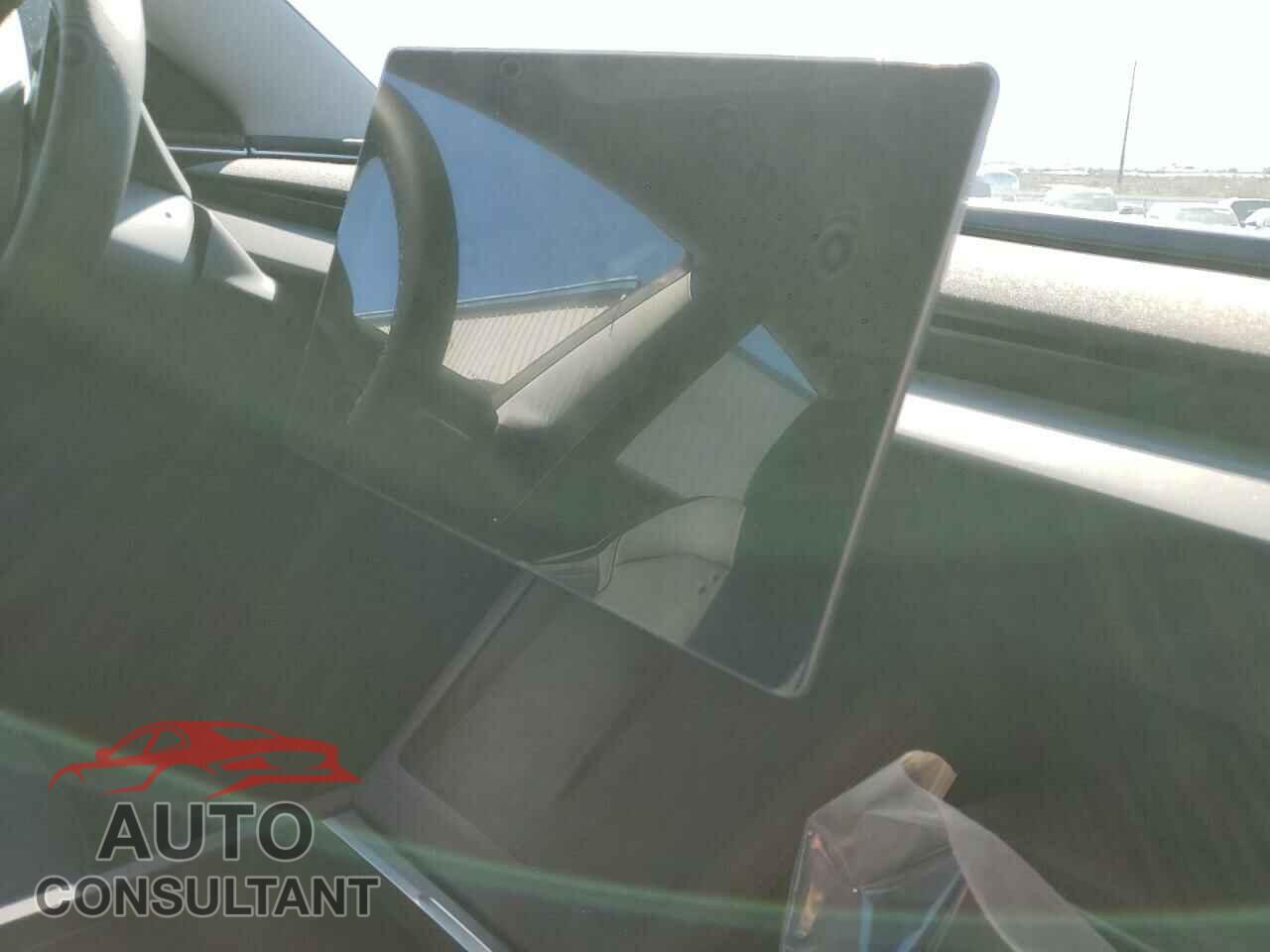 TESLA MODEL 3 2024 - 5YJ3E1EBXRF815142
