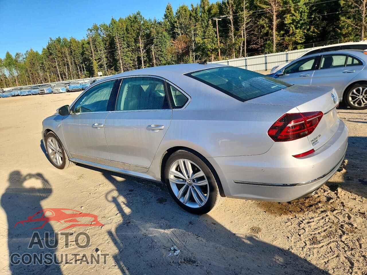 VOLKSWAGEN PASSAT 2018 - 1VWCA7A37JC046160