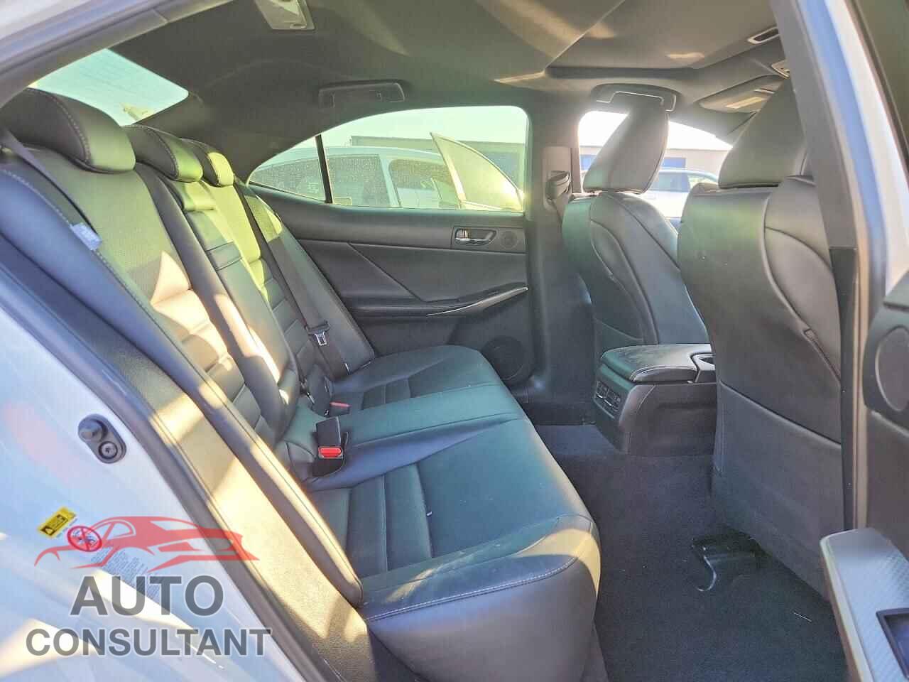 LEXUS IS 2014 - JTHBE1D24E5008641