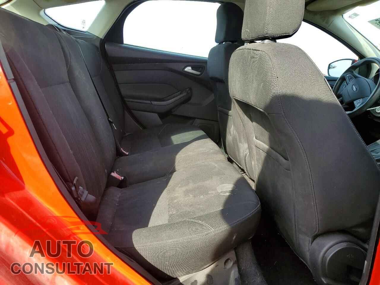 FORD FOCUS 2015 - 1FADP3K26FL342420