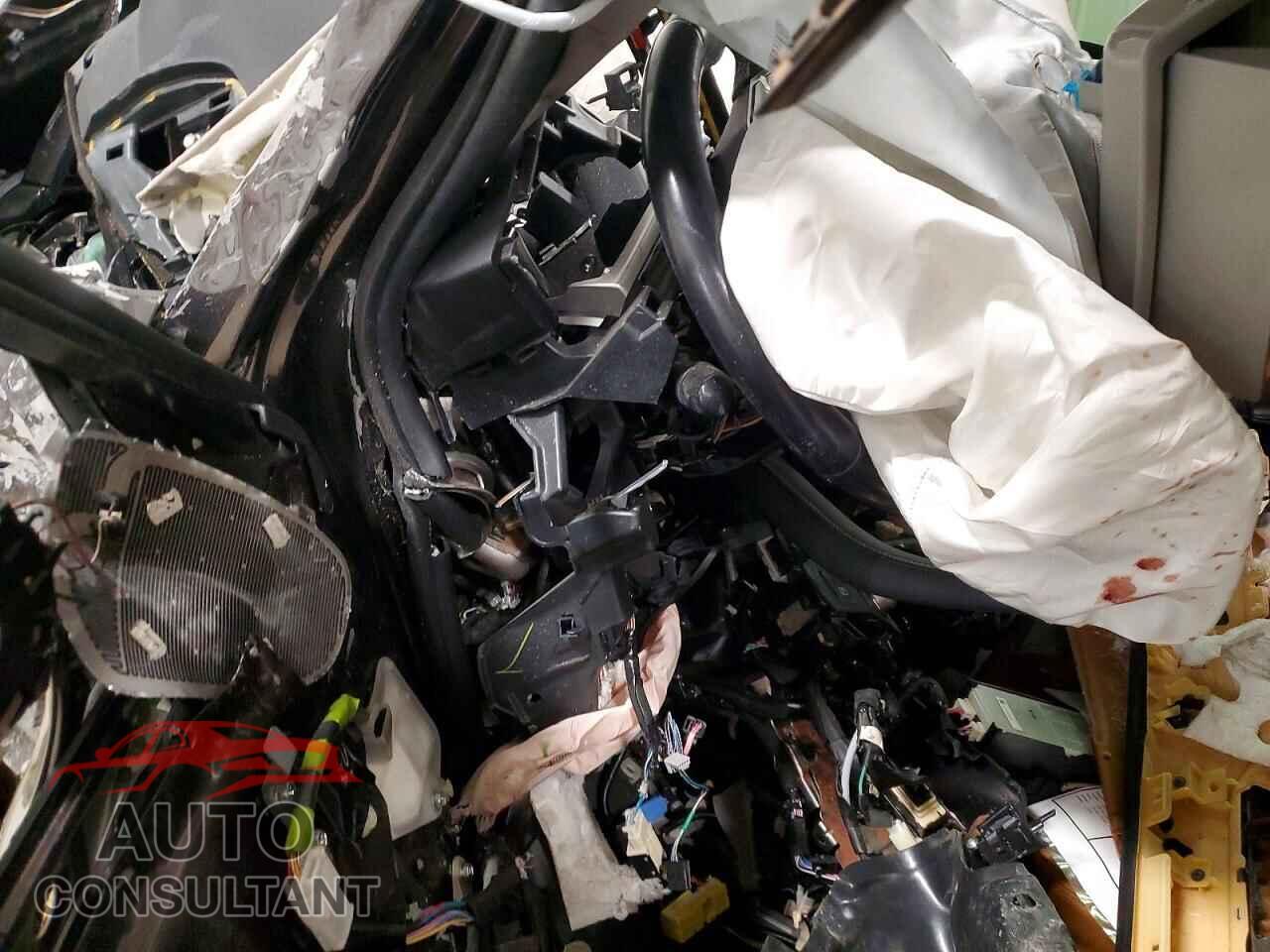 LEXUS CT 200 2012 - JTHKD5BH3C2068037