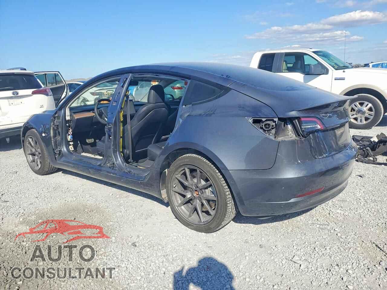 TESLA MODEL 3 2022 - 5YJ3E1EB8NF236712