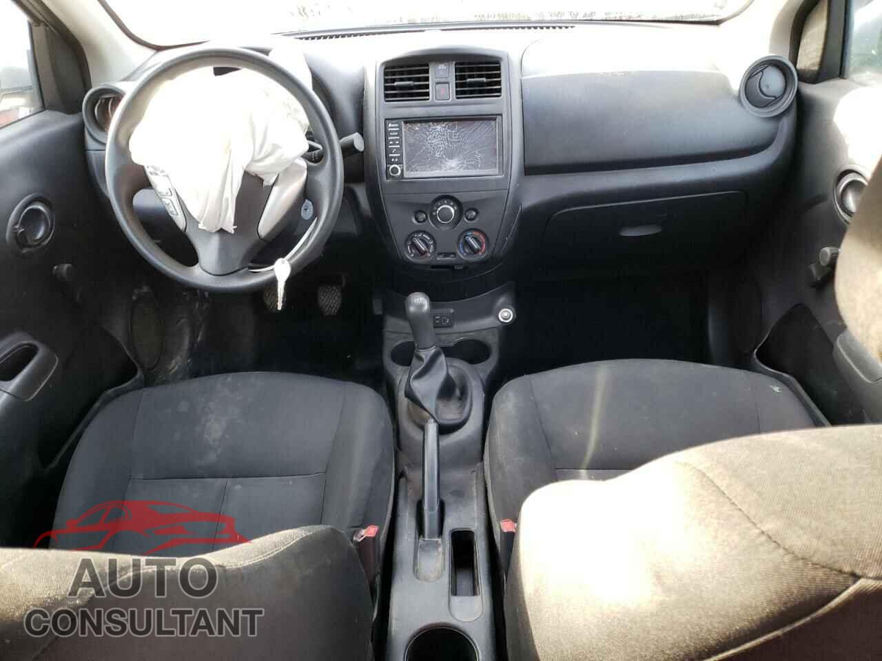 NISSAN VERSA 2019 - 3N1CN7AP3KL817023