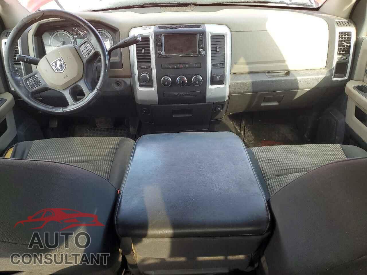 DODGE RAM 1500 2012 - 1C6RD7LT7CS104723
