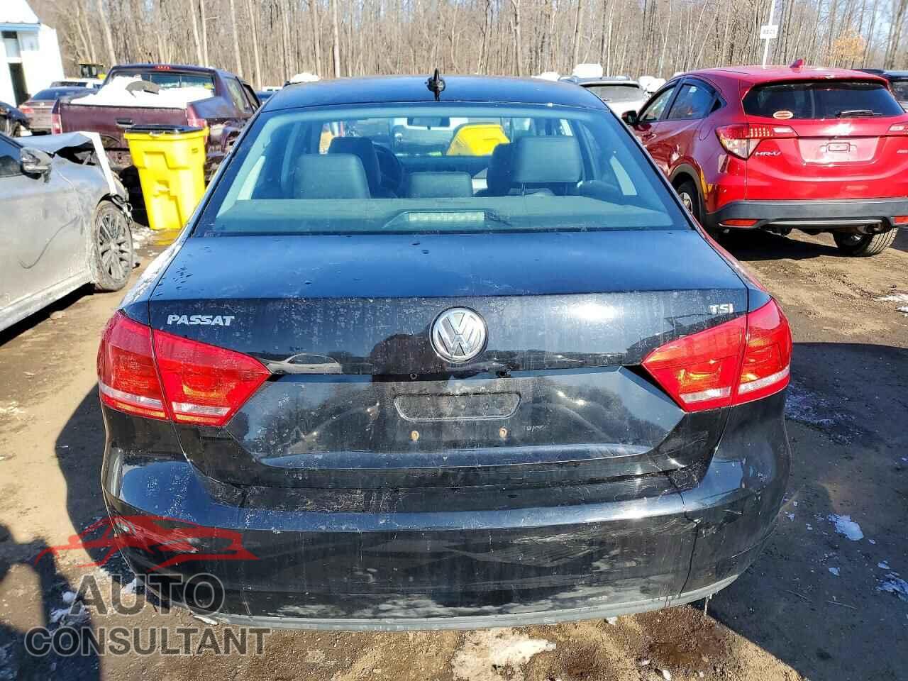 VOLKSWAGEN PASSAT 2015 - 1VWAT7A35FC059806