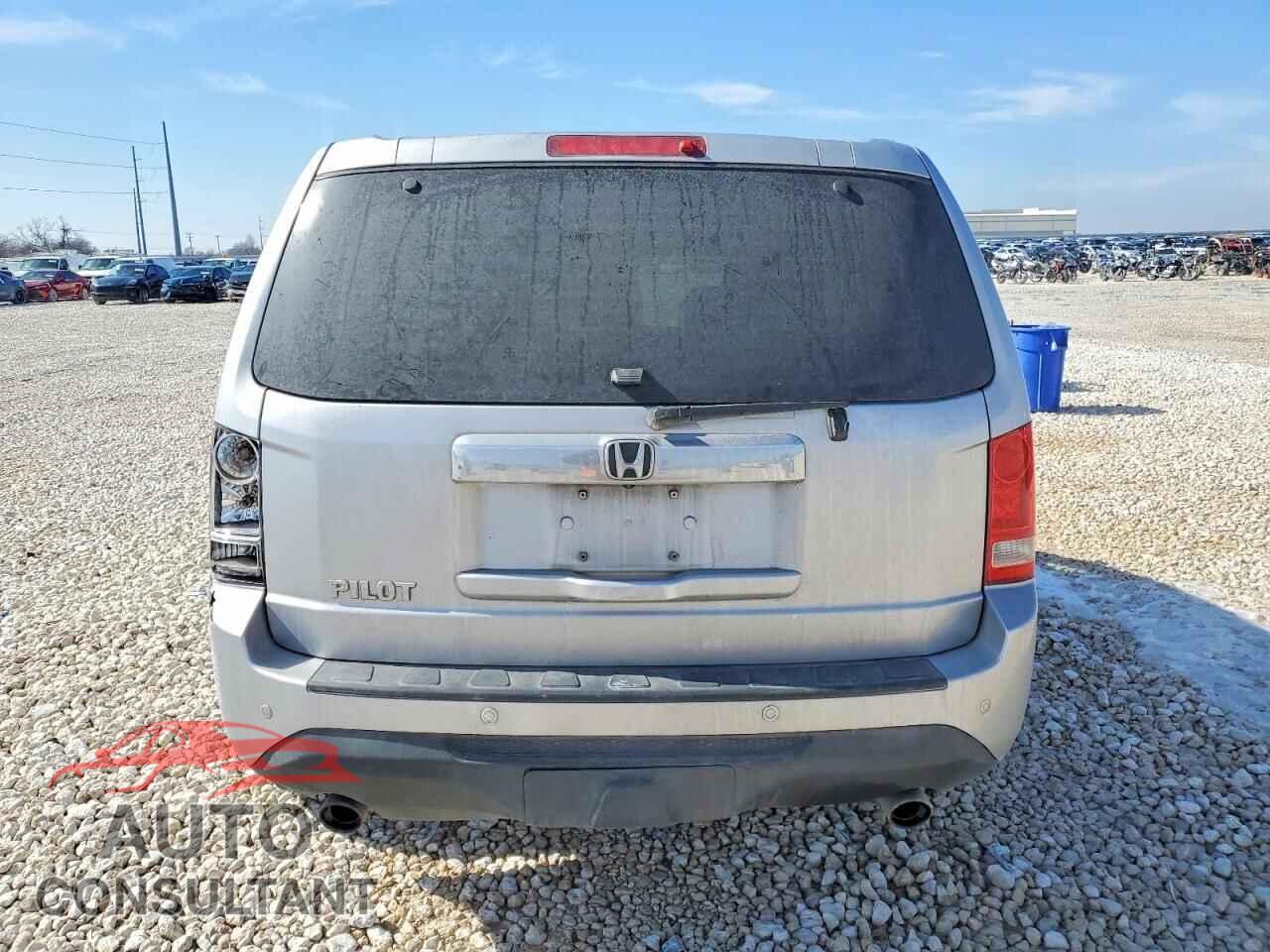 HONDA PILOT 2013 - 5FNYF3H56DB031845