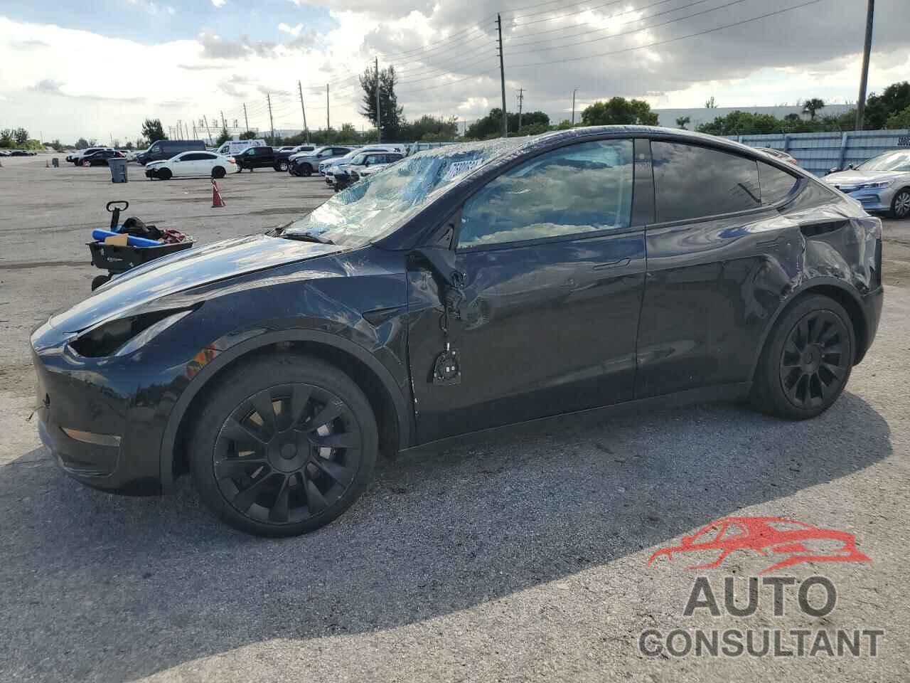 TESLA MODEL Y 2022 - 7SAYGAEE7NF533208