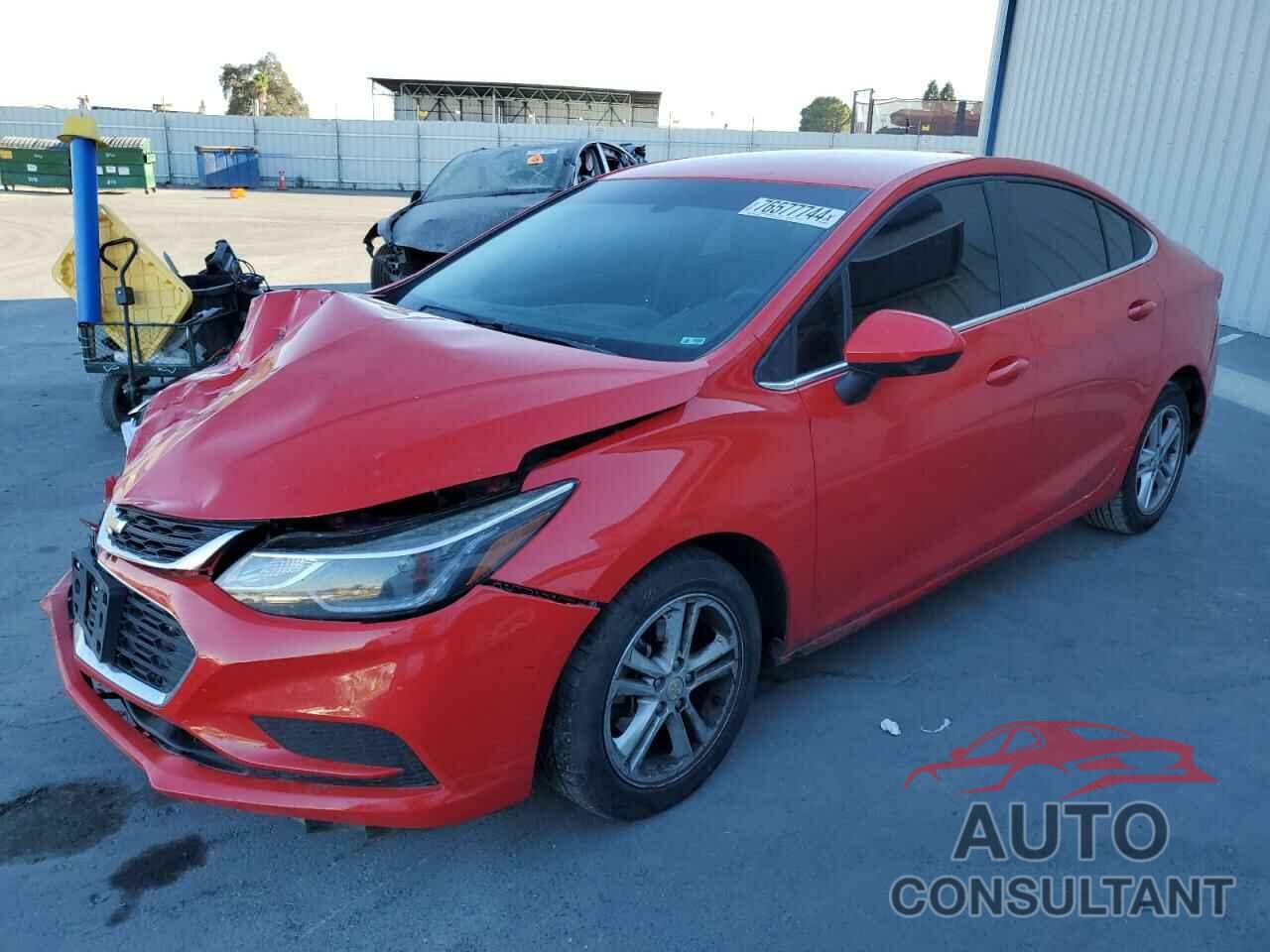 CHEVROLET CRUZE 2018 - 1G1BE5SM9J7186596