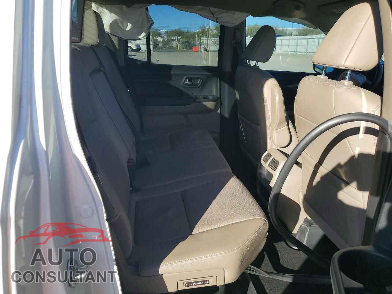 HONDA RIDGELINE 2017 - 5FPYK3F55HB005765