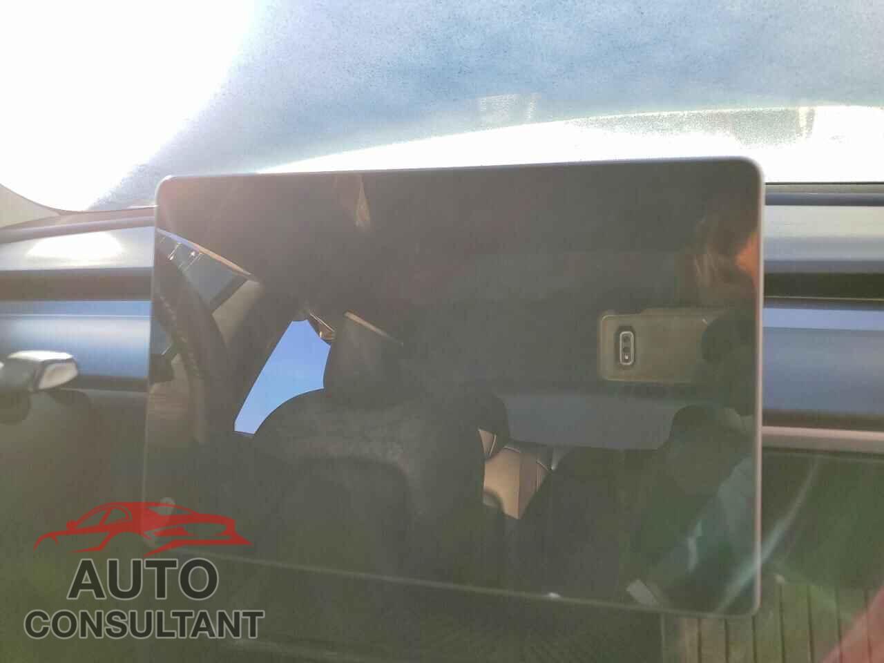 TESLA MODEL 3 2022 - 5YJ3E1EB6NF144448