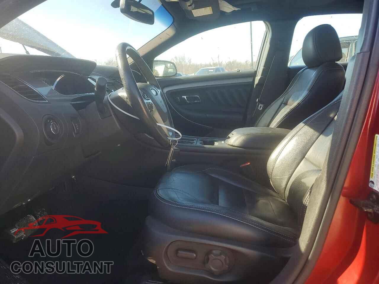FORD TAURUS 2018 - 1FAHP2E83JG113545