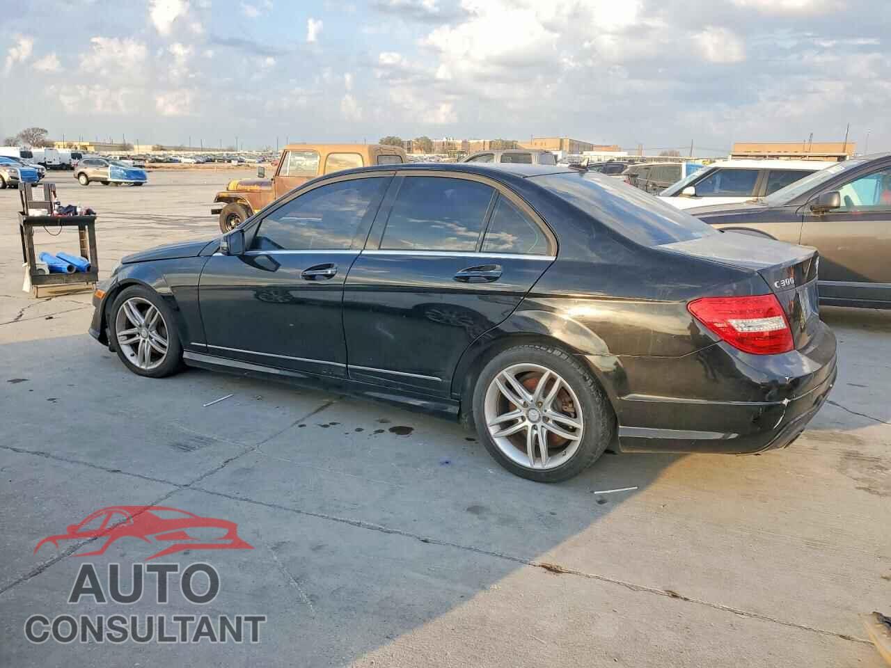 MERCEDES-BENZ C-CLASS 2012 - WDDGF8BB6CA641717