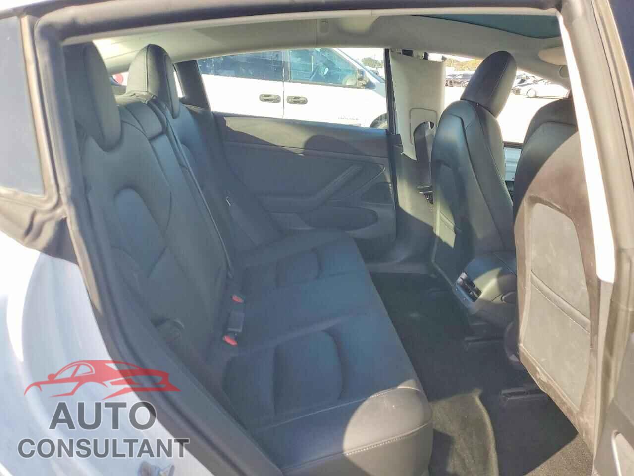 TESLA MODEL 3 2020 - 5YJ3E1EA5LF660403