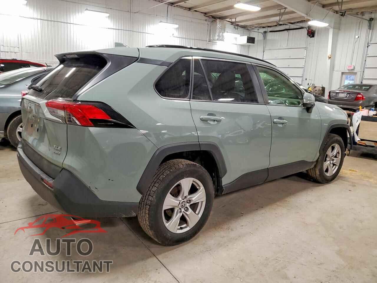 TOYOTA RAV4 2021 - JTMP1RFV3MD074949