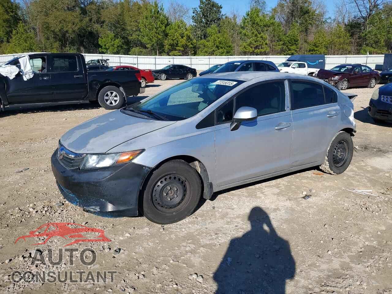 HONDA CIVIC 2012 - 2HGFB2F55CH328227