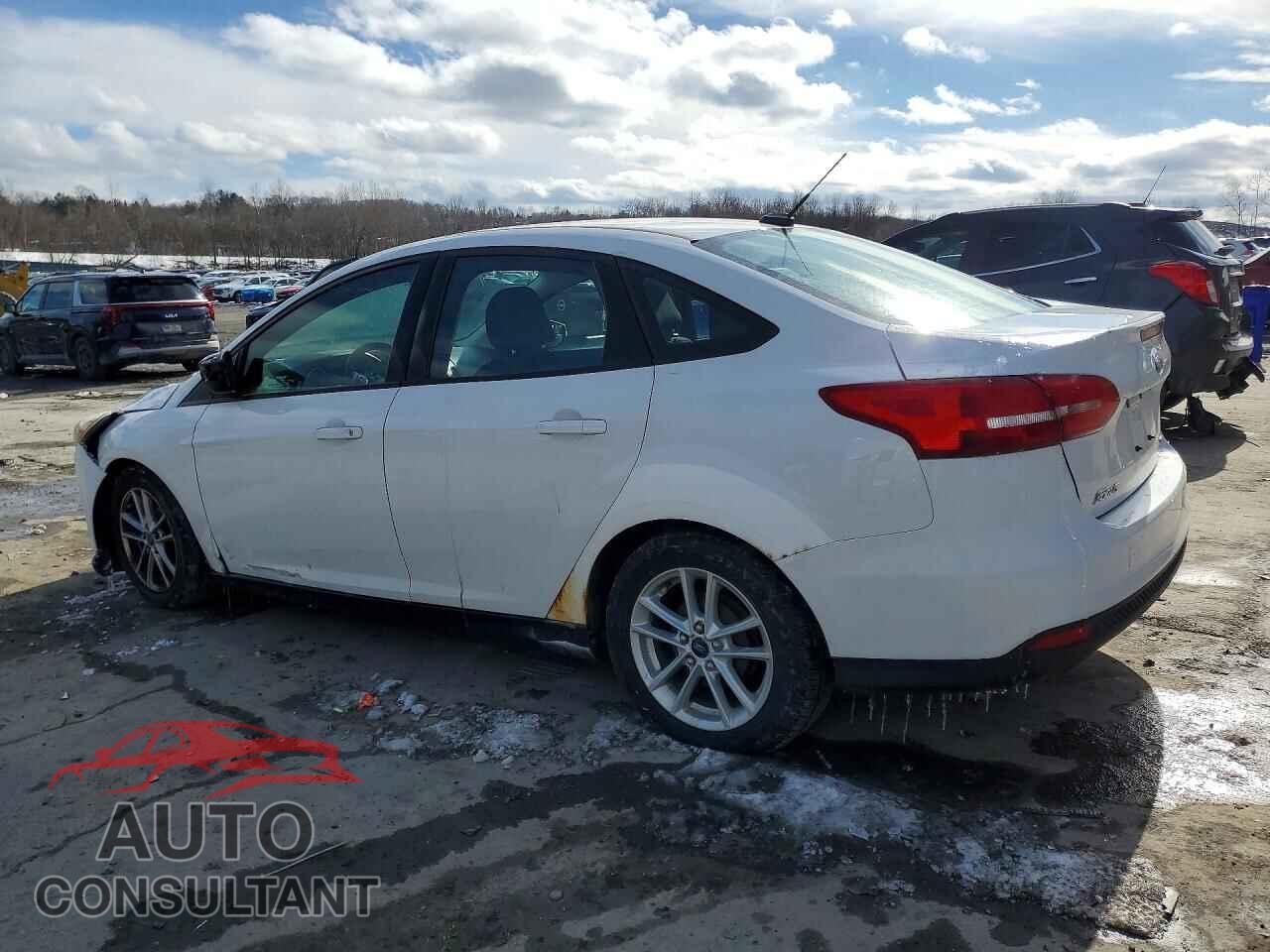 FORD FOCUS 2015 - 1FADP3F2XFL280370