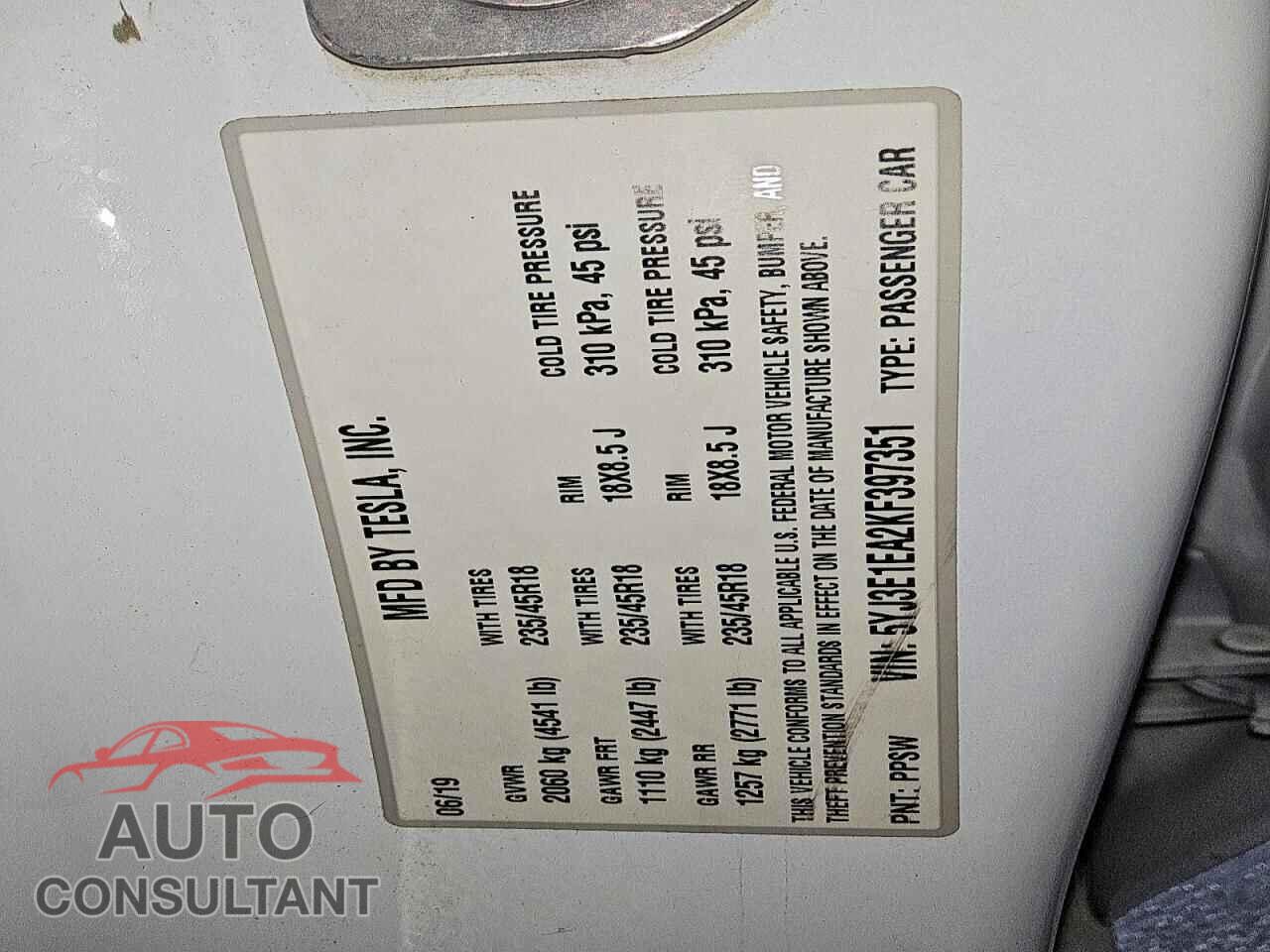 TESLA MODEL 3 2019 - 5YJ3E1EA2KF397351