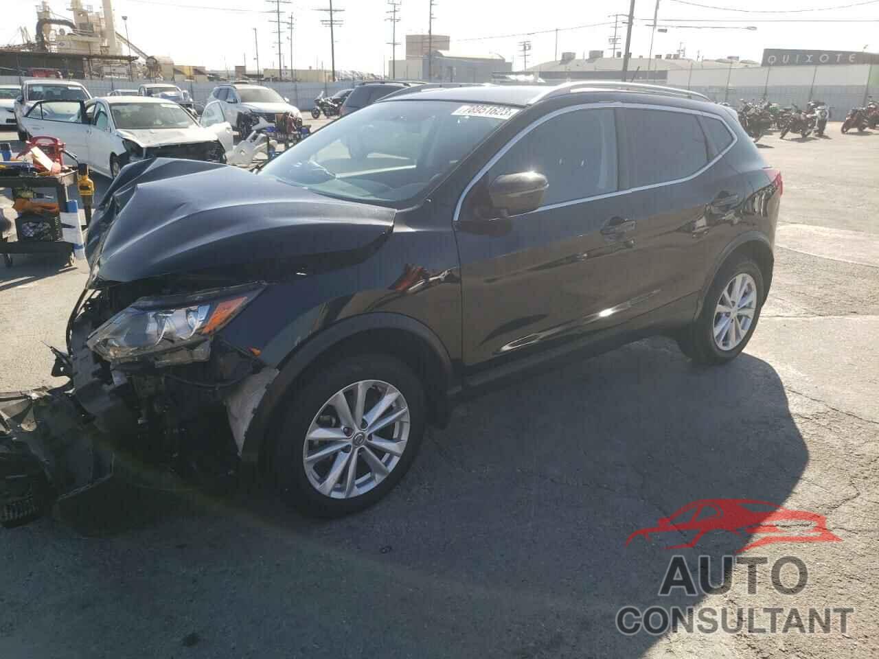 NISSAN ROGUE 2018 - JN1BJ1CP0JW194051