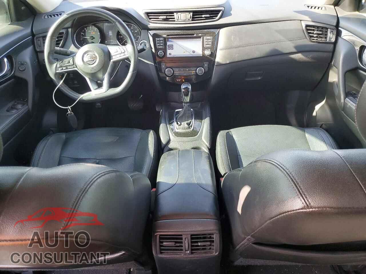 NISSAN ROGUE 2017 - 5N1AT2MT4HC731578