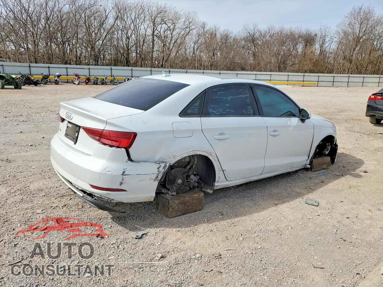 AUDI A3 2017 - WAUAUGFF5H1042518