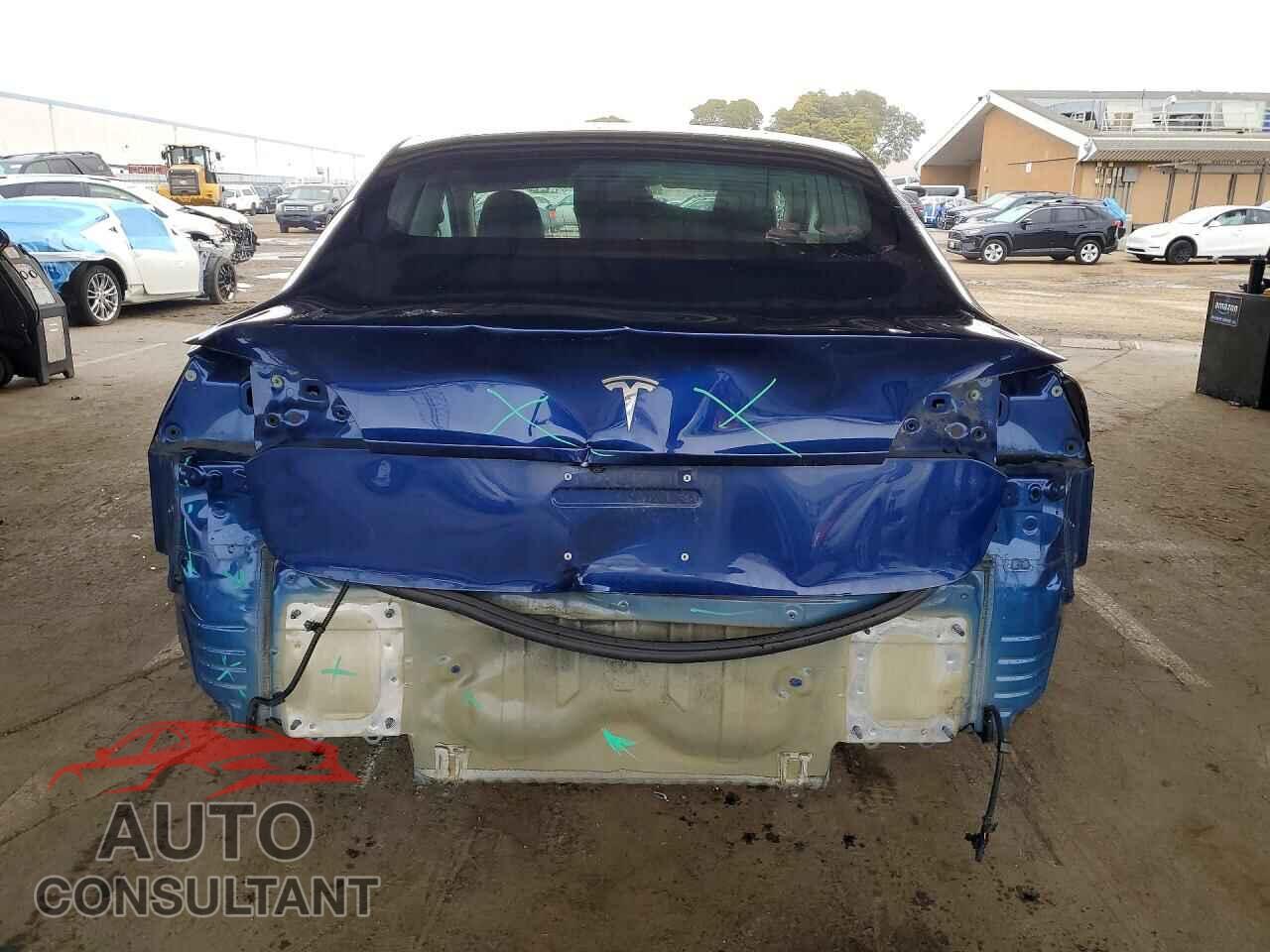 TESLA MODEL 3 2018 - 5YJ3E1EA1JF102481