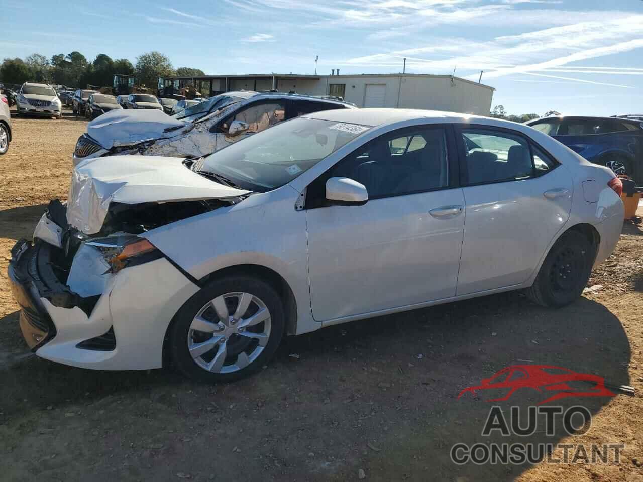 TOYOTA COROLLA 2018 - 5YFBURHE5JP799654