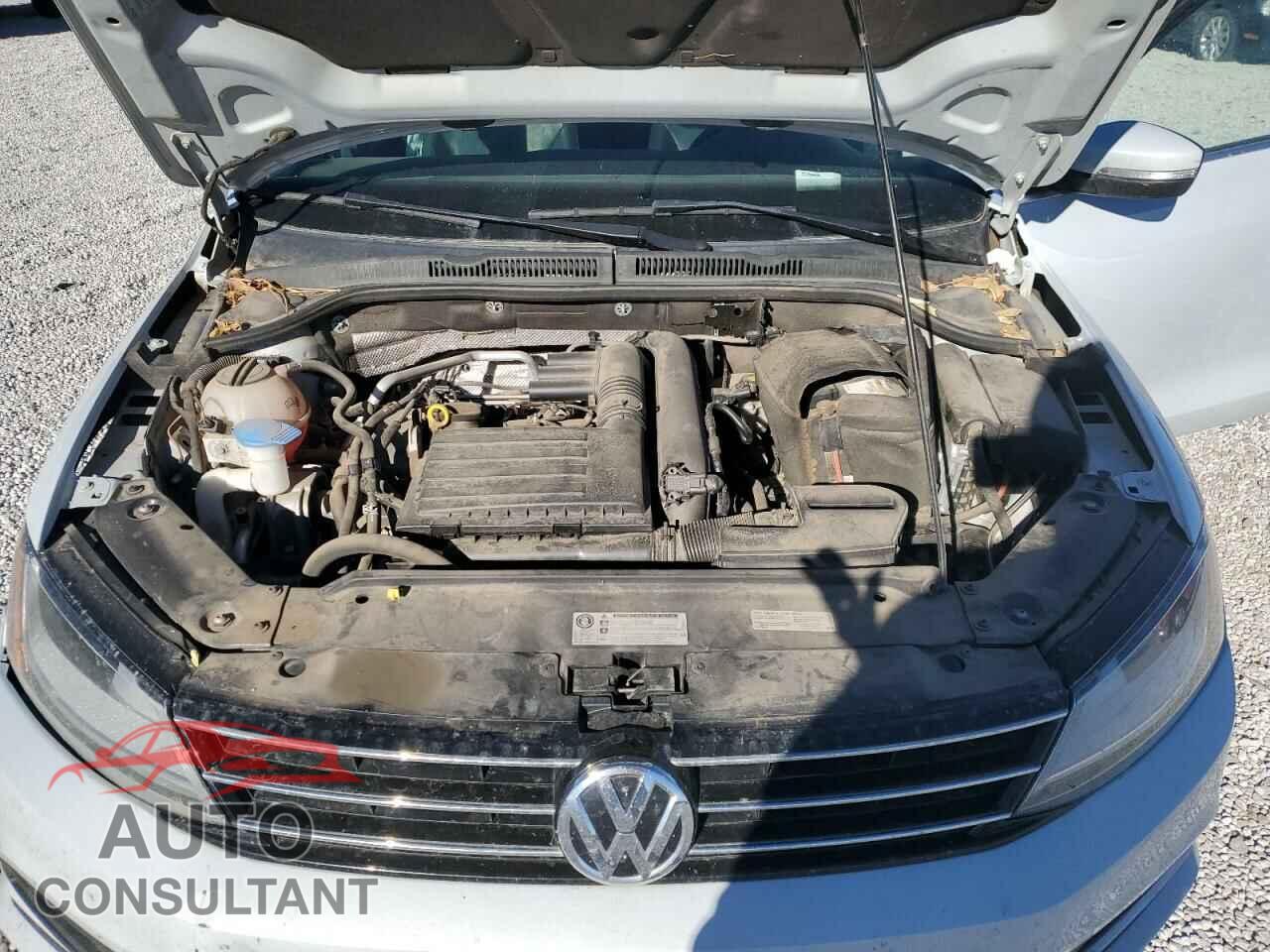 VOLKSWAGEN JETTA 2017 - 3VWDB7AJ0HM295165