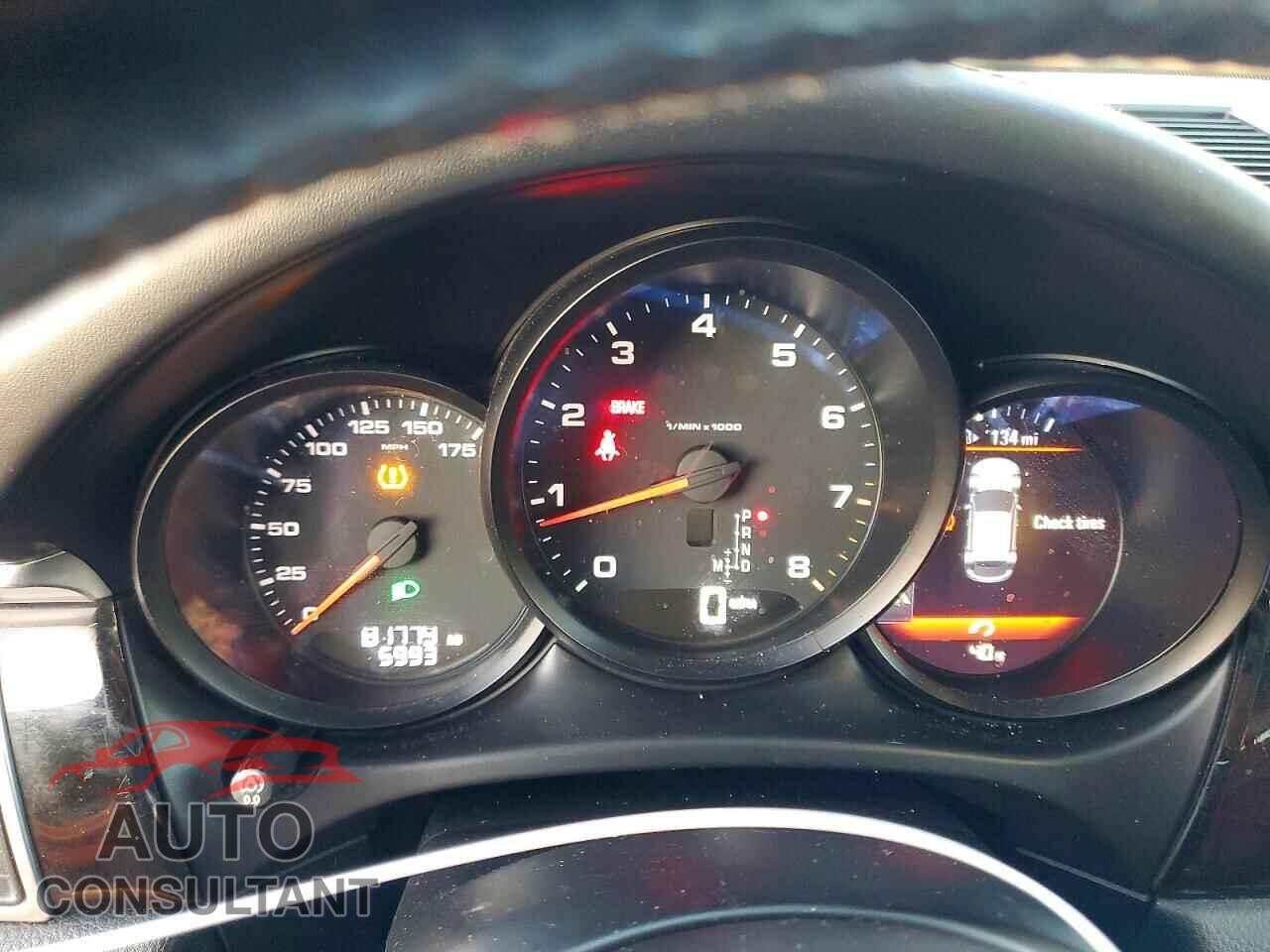 PORSCHE MACAN 2018 - WP1AA2A58JLB07061