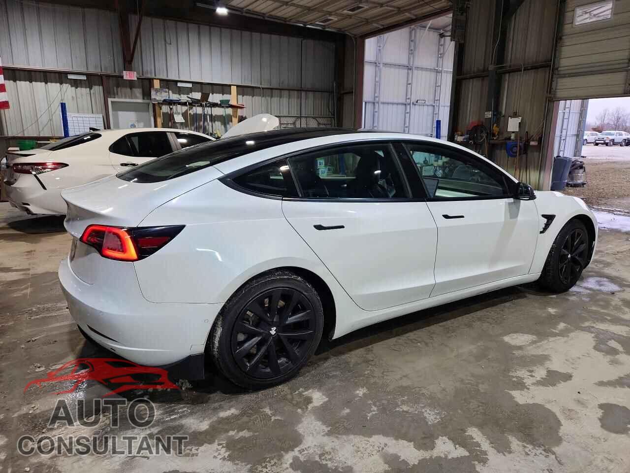 TESLA MODEL 3 2021 - 5YJ3E1EA0MF086066