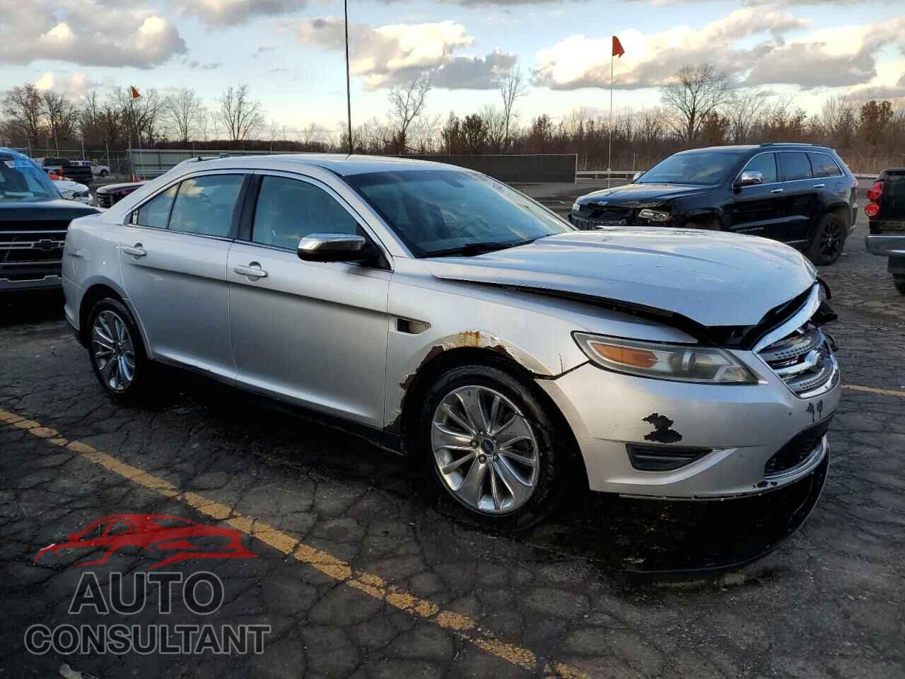FORD TAURUS 2011 - 1FAHP2FW4BG151008