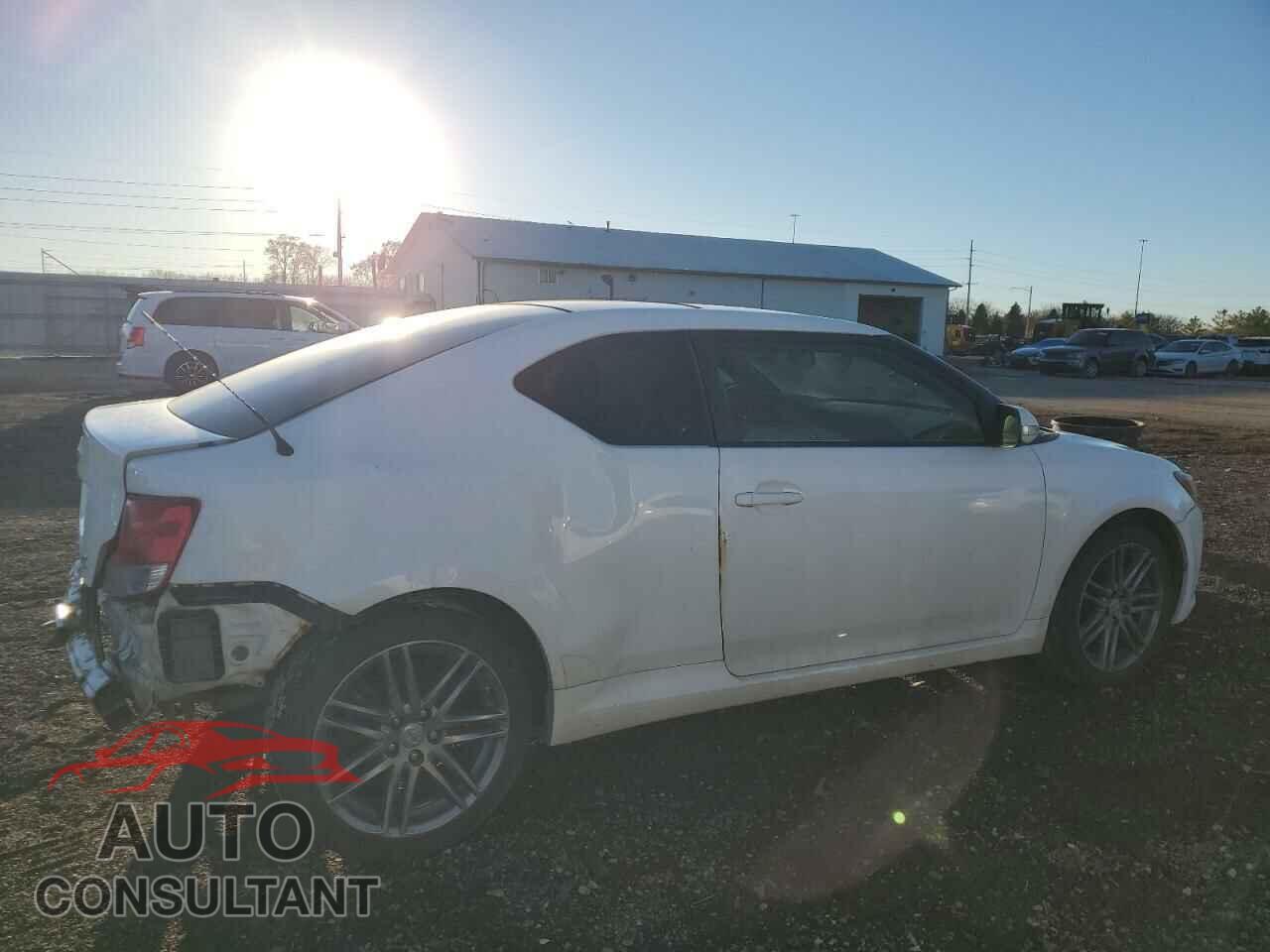 TOYOTA SCION 2012 - JTKJF5C7XC3027789