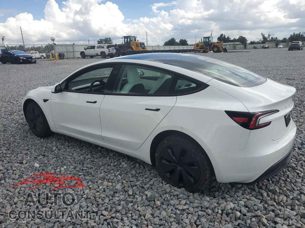 TESLA MODEL 3 2025 - 5YJ3E1EA1SF072576
